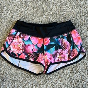 Lululemon Women’s Run Speed Short- Flowers